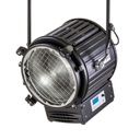 Litepanels Studio X7 Tungsten 360W LED Fresnel, includes: LED Fresnel, pole operated yoke with junior pin, 4 leaf barndoor, gel frame, EU power cable